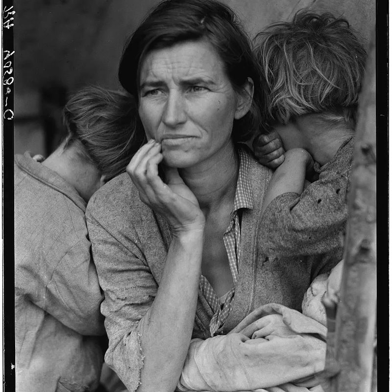 Tonal restraint and proximity in Dorothea Lange's FSA photographs